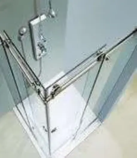 Раздвижная душевая дверь прозрачная