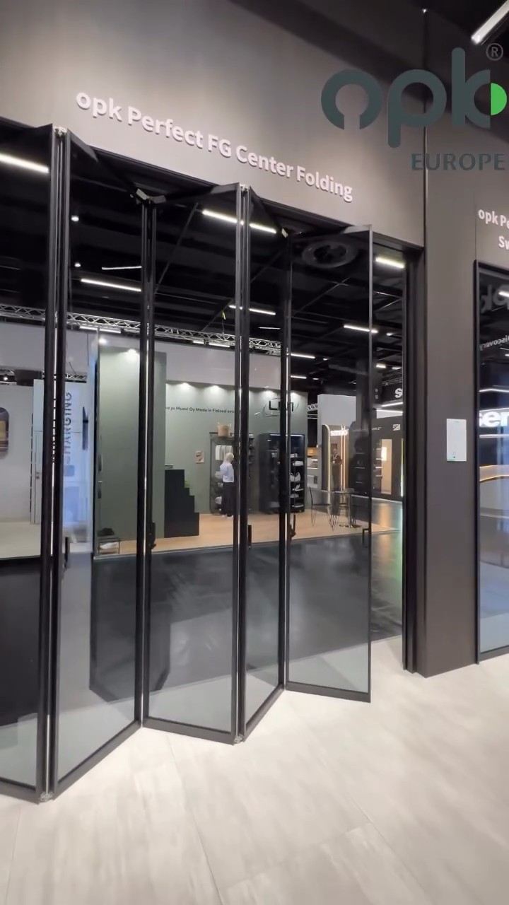 Складная дверь. Центр